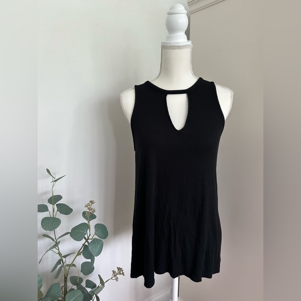 American Eagle Soft & Sexy Black Ribbed Tank Size Medium